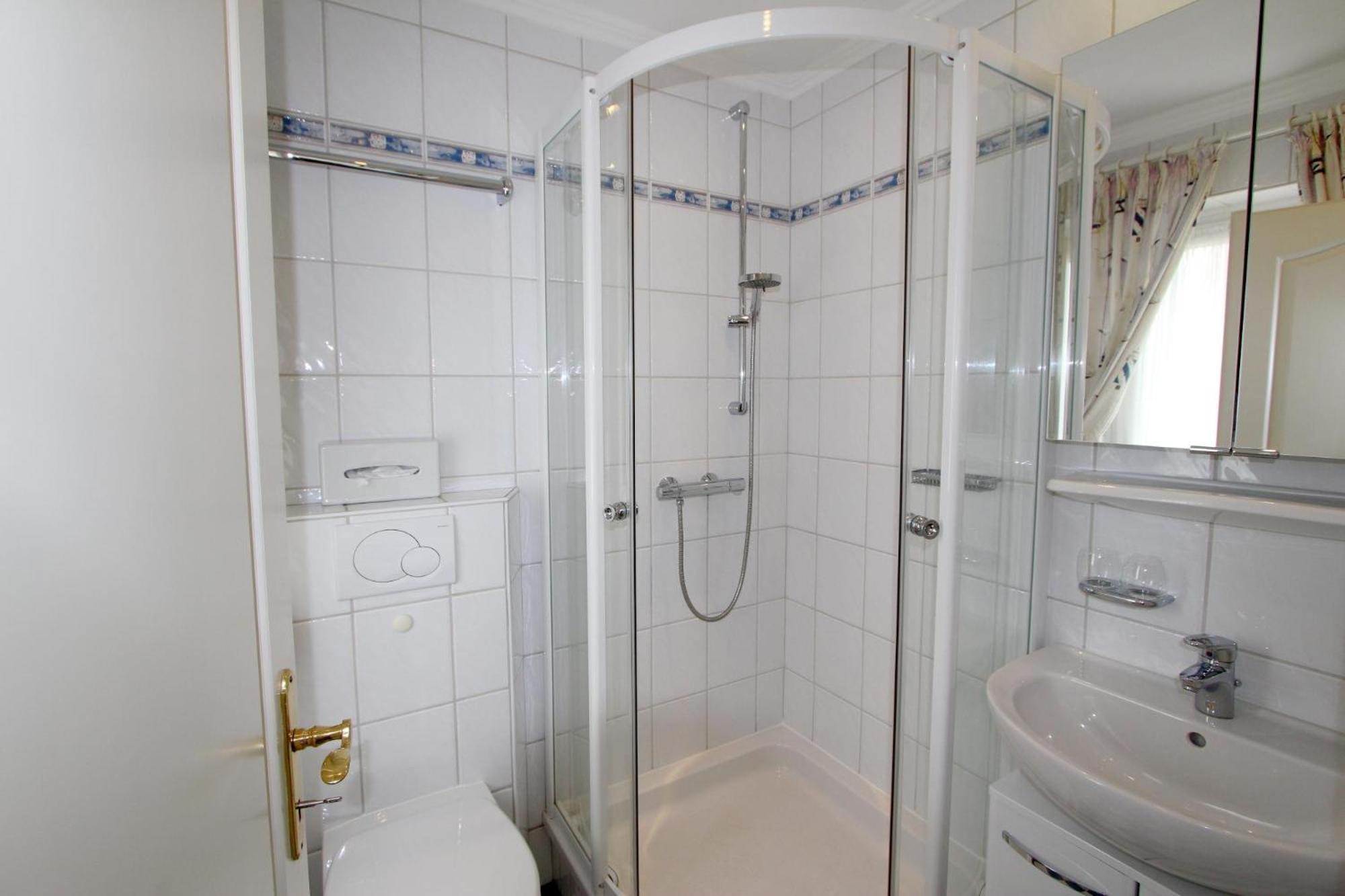 Trutz Blanker Hans - Duenenstr 19, App 9 Wenningstedt-Braderup